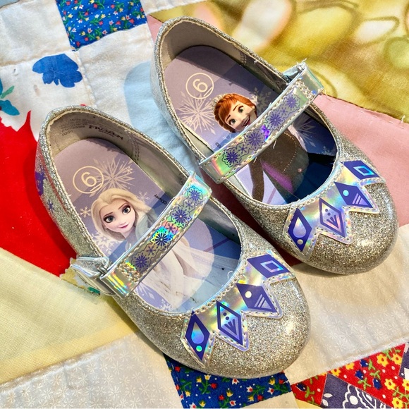 Disney Frozen Elsa and Anna silver holographic shoes - Picture 1 of 8